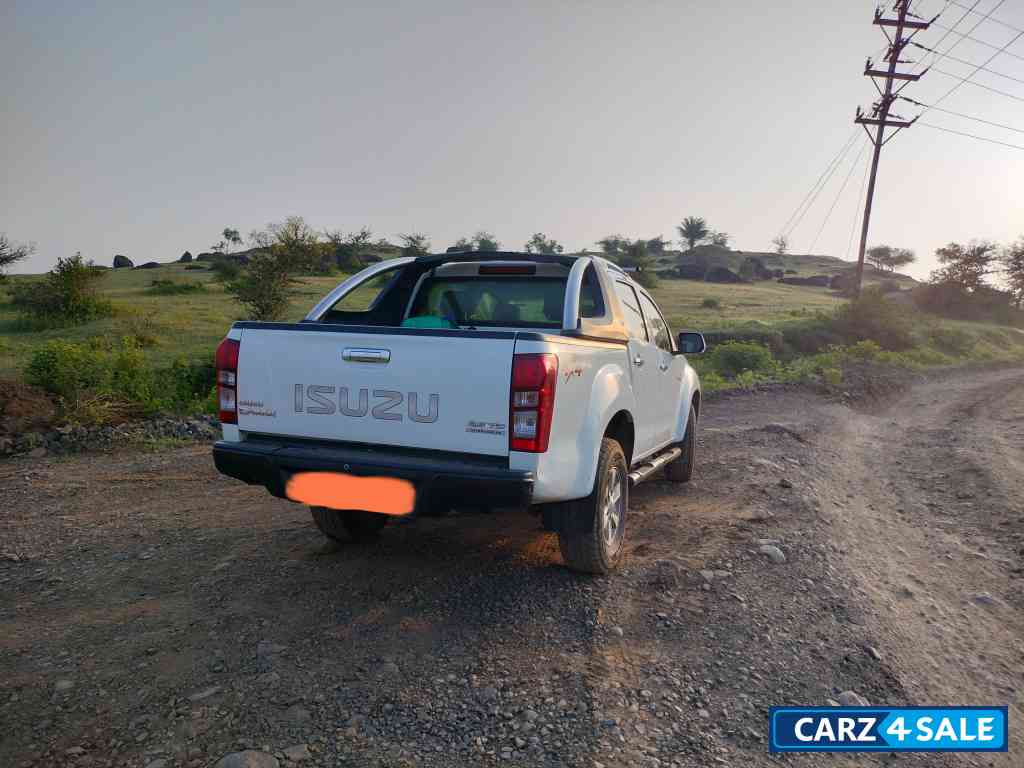 Isuzu D-Max V-Cross 4×4