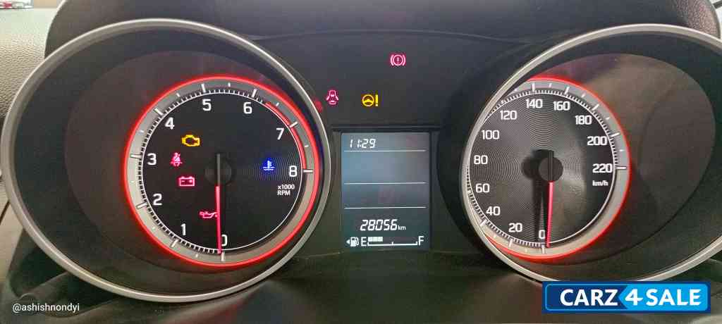 Maruti Suzuki Swift Vxi