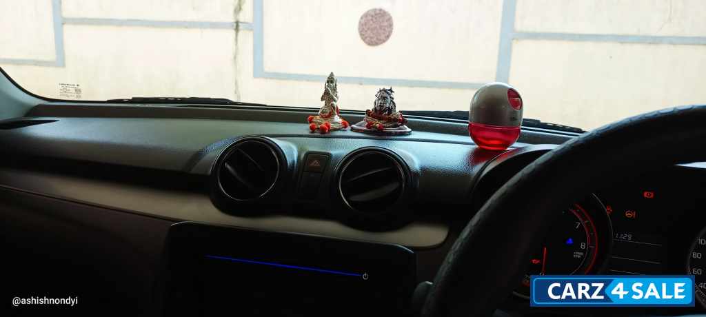 Maruti Suzuki Swift Vxi