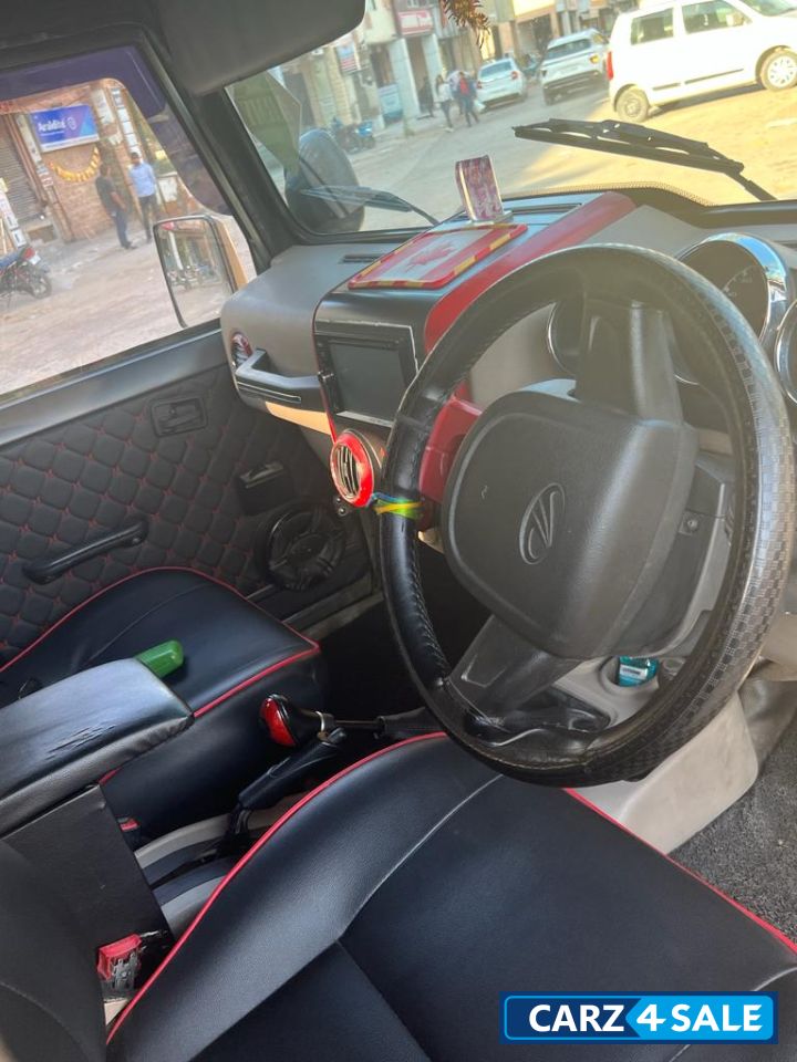 Mahindra Thar 4 X 4 AC 7 Seater