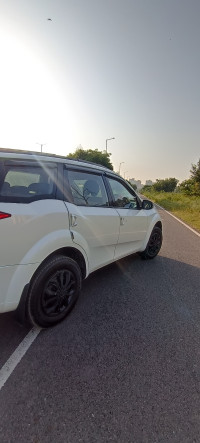 Mahindra XUV 500 W4