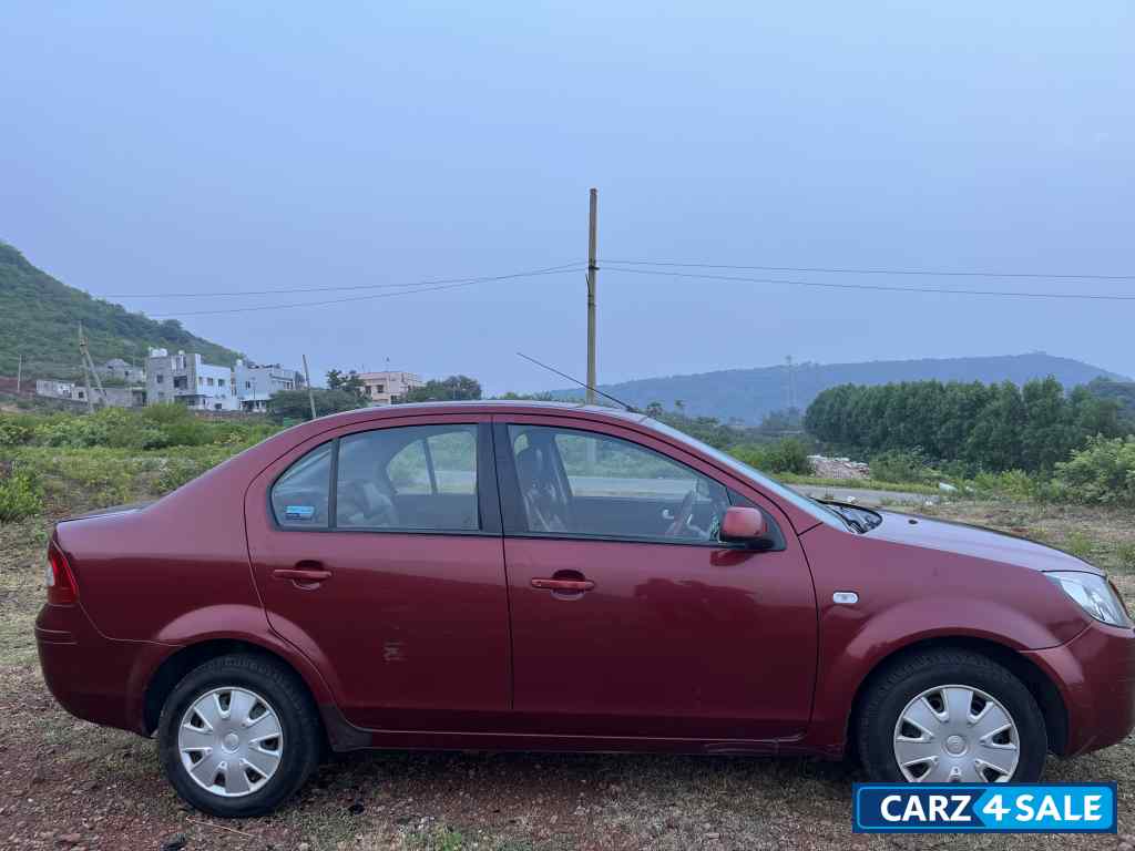 Paprika Red Ford Fiesta 1.6 Duratec SXI