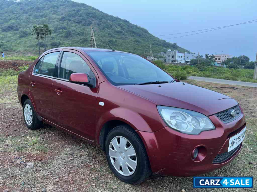 Paprika Red Ford Fiesta 1.6 Duratec SXI