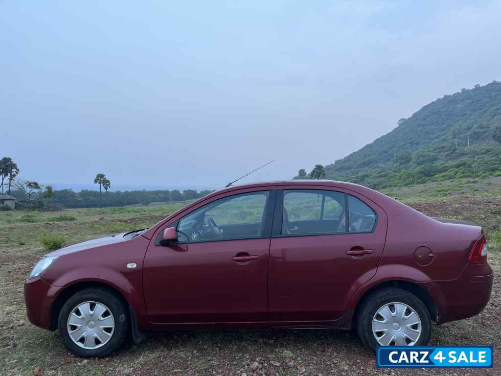 Paprika Red Ford Fiesta 1.6 Duratec SXI