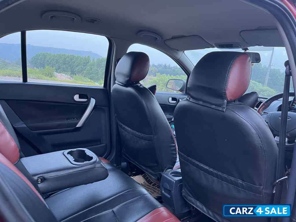 Paprika Red Ford Fiesta 1.6 Duratec SXI