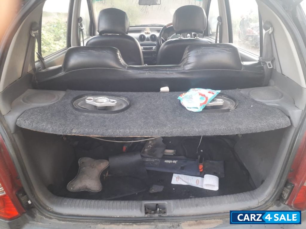 Black Hyundai Santro xing XE