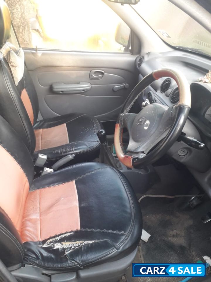 Black Hyundai Santro xing XE