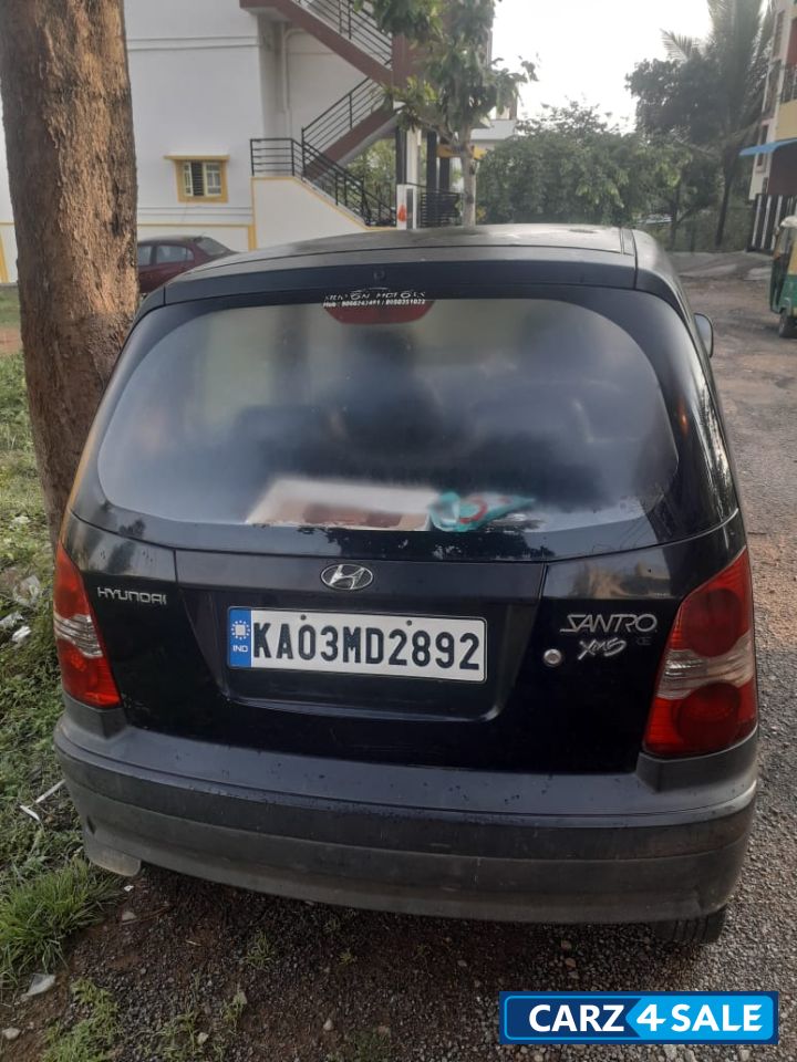 Black Hyundai Santro xing XE