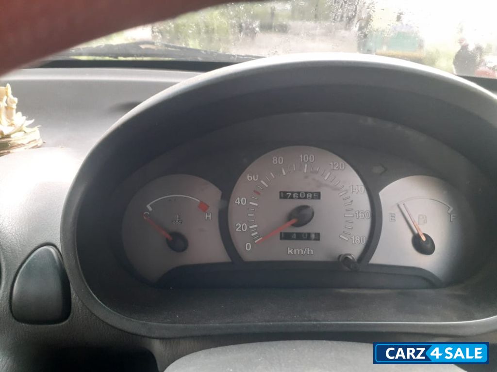 Black Hyundai Santro xing XE