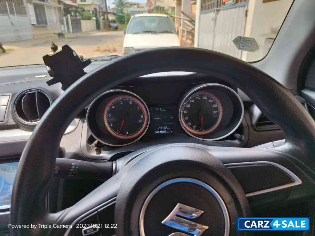 Maruti Suzuki Swift Vxi