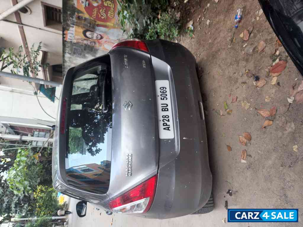 Grey Maruti Suzuki Swift ZDi