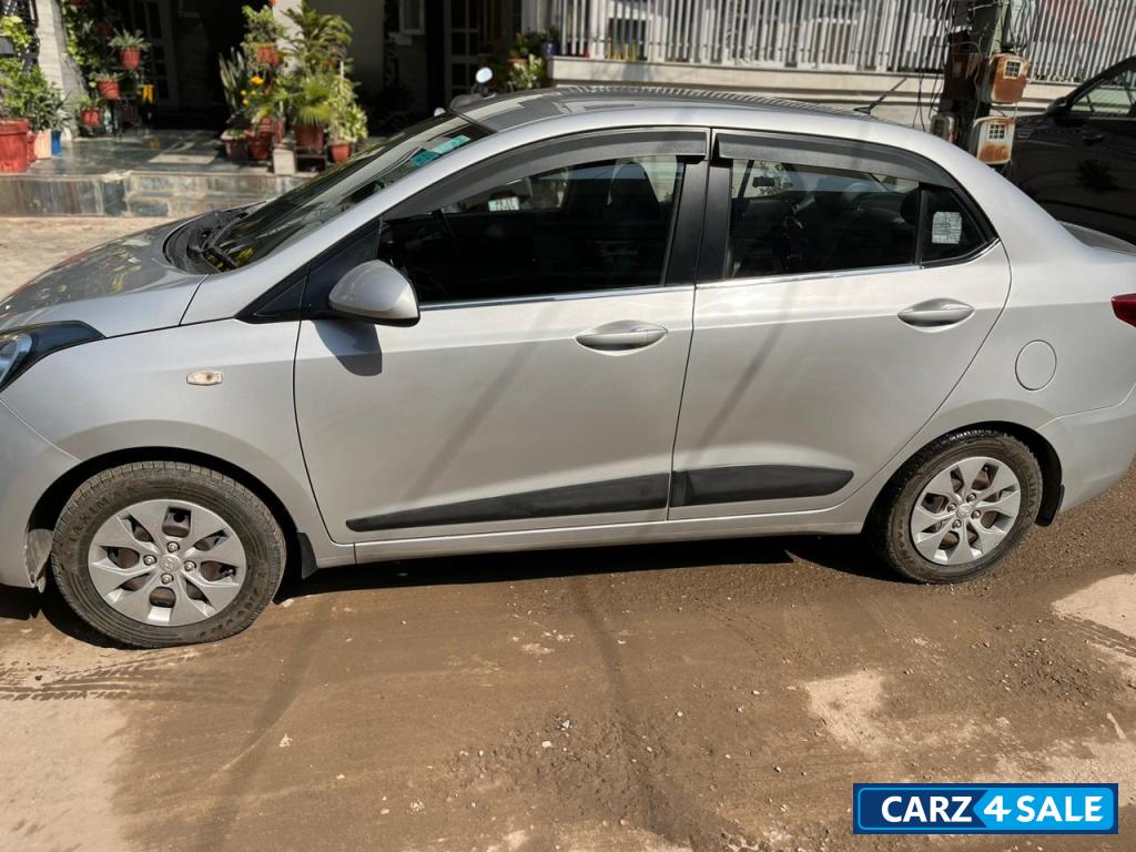 Hyundai Xcent 1.2 VTVT E Plus Petrol + CNG