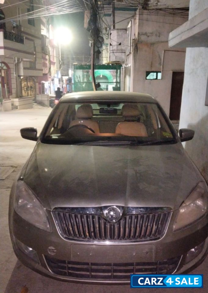 Skoda Rapid 1.5 TDI ELEGANT PLUS Skoda Rapid 1.5 TDI ELEGANT PLUS