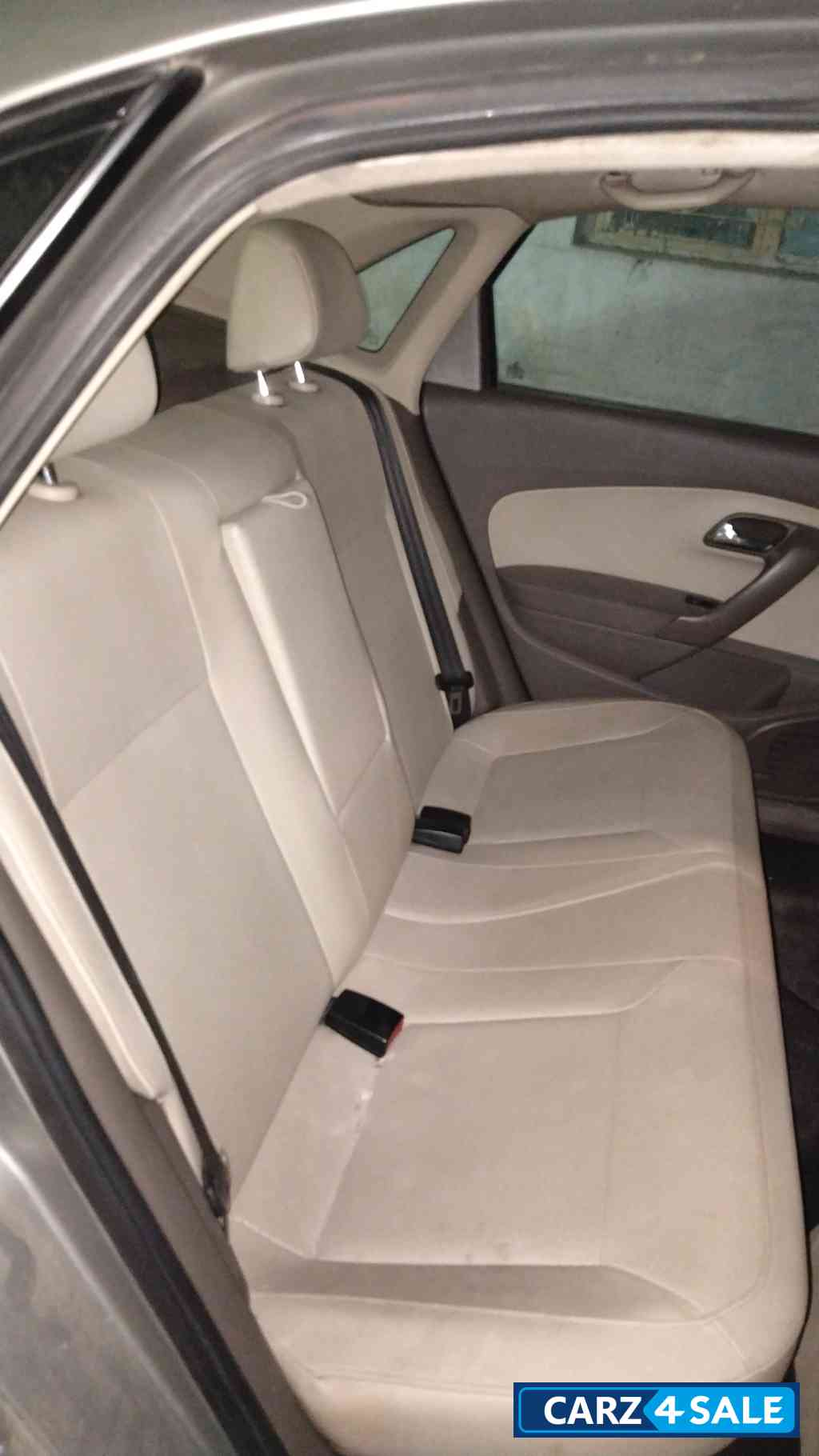 Skoda Rapid 1.5 TDI ELEGANT PLUS Skoda Rapid 1.5 TDI ELEGANT PLUS