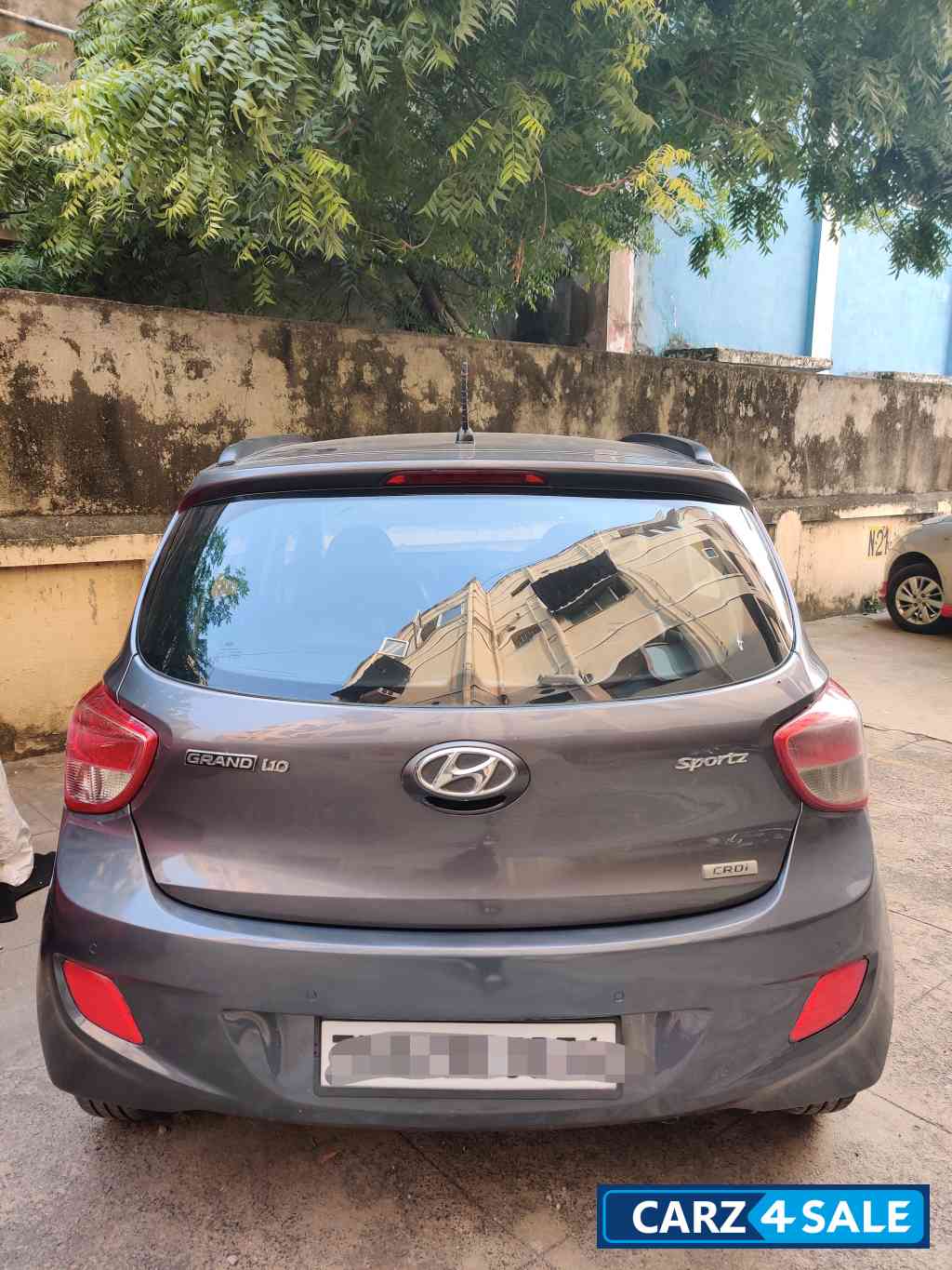 Hyundai  Grand i10