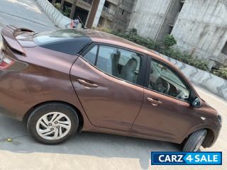 Brown Hyundai Aura S cng 2022