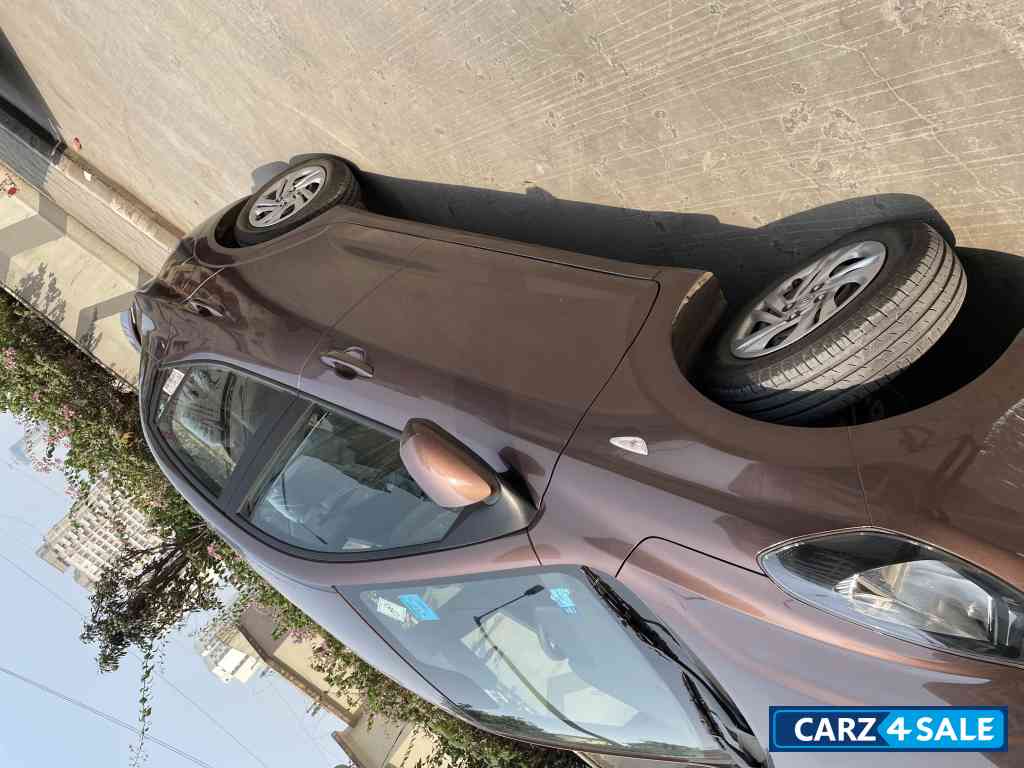 Brown Hyundai Aura S cng 2022