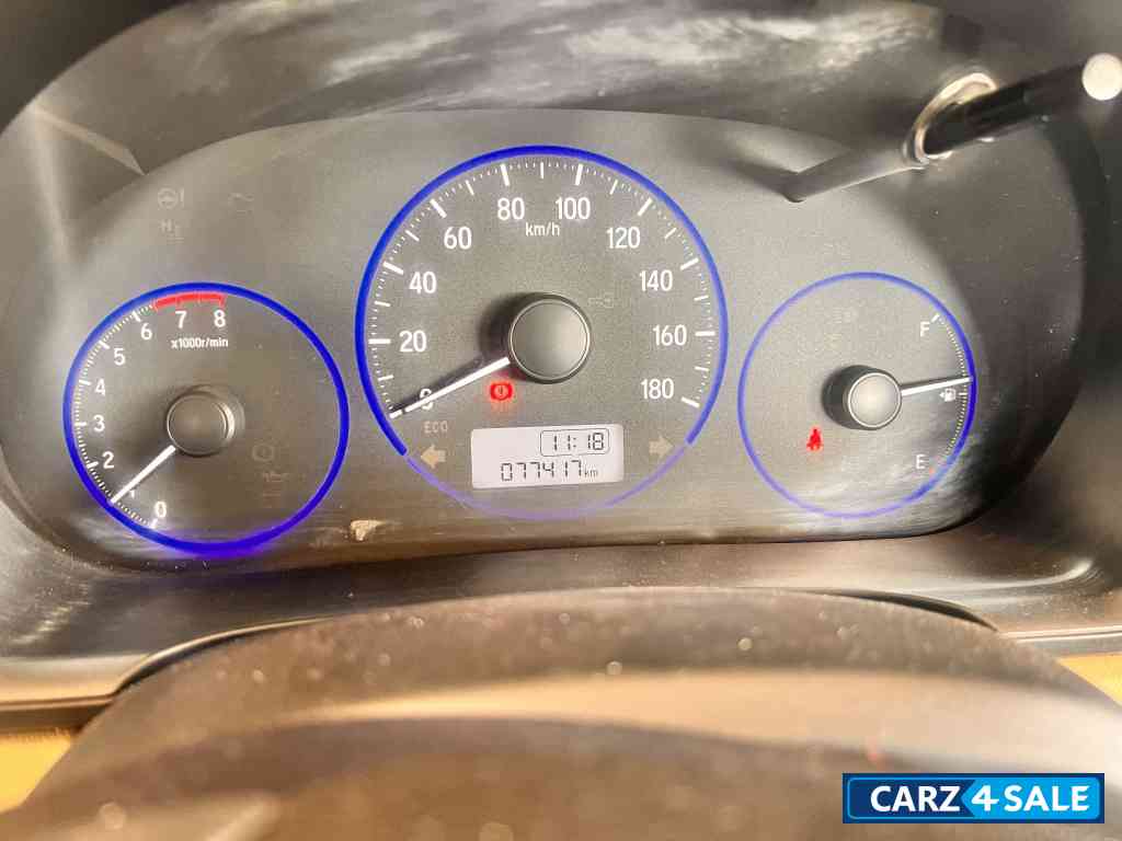 Silver Honda Amaze I-vtec S