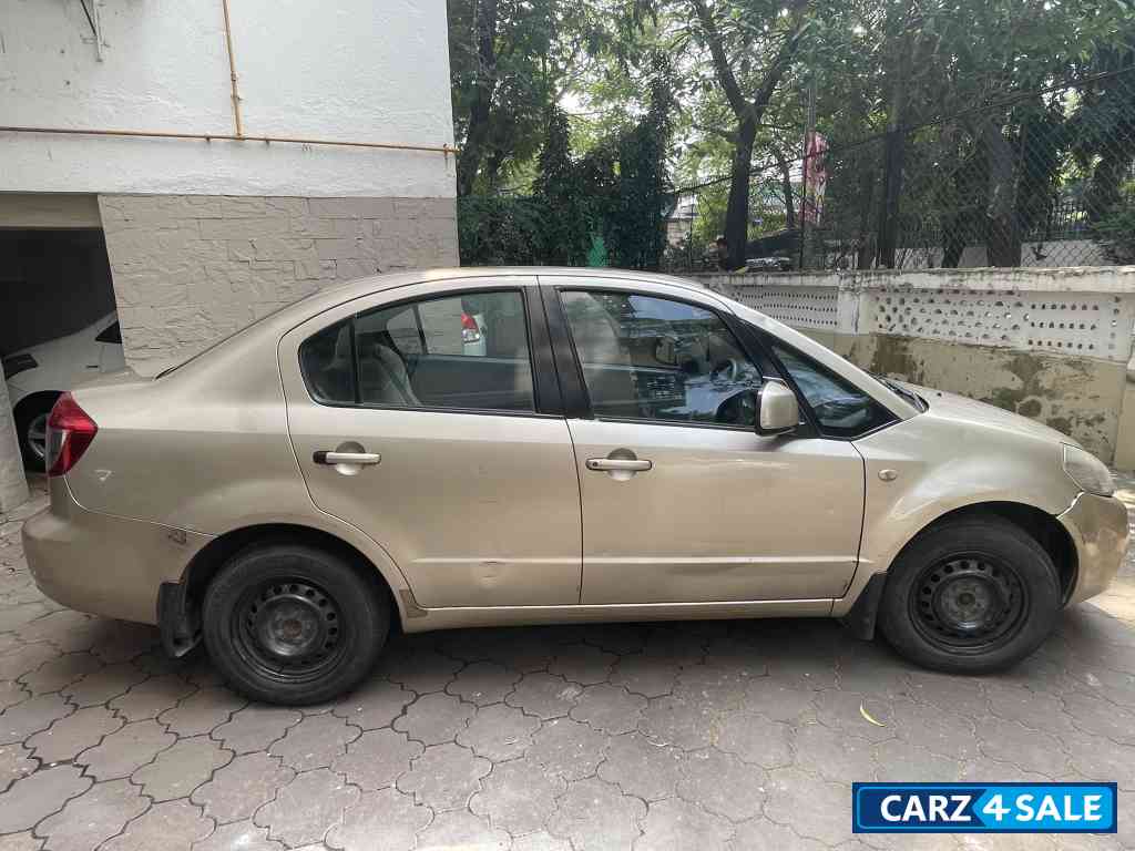 Champagne Gold Maruti Suzuki SX4 VXi