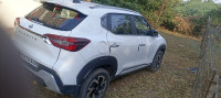 White Nissan Magnite Xv turbo
