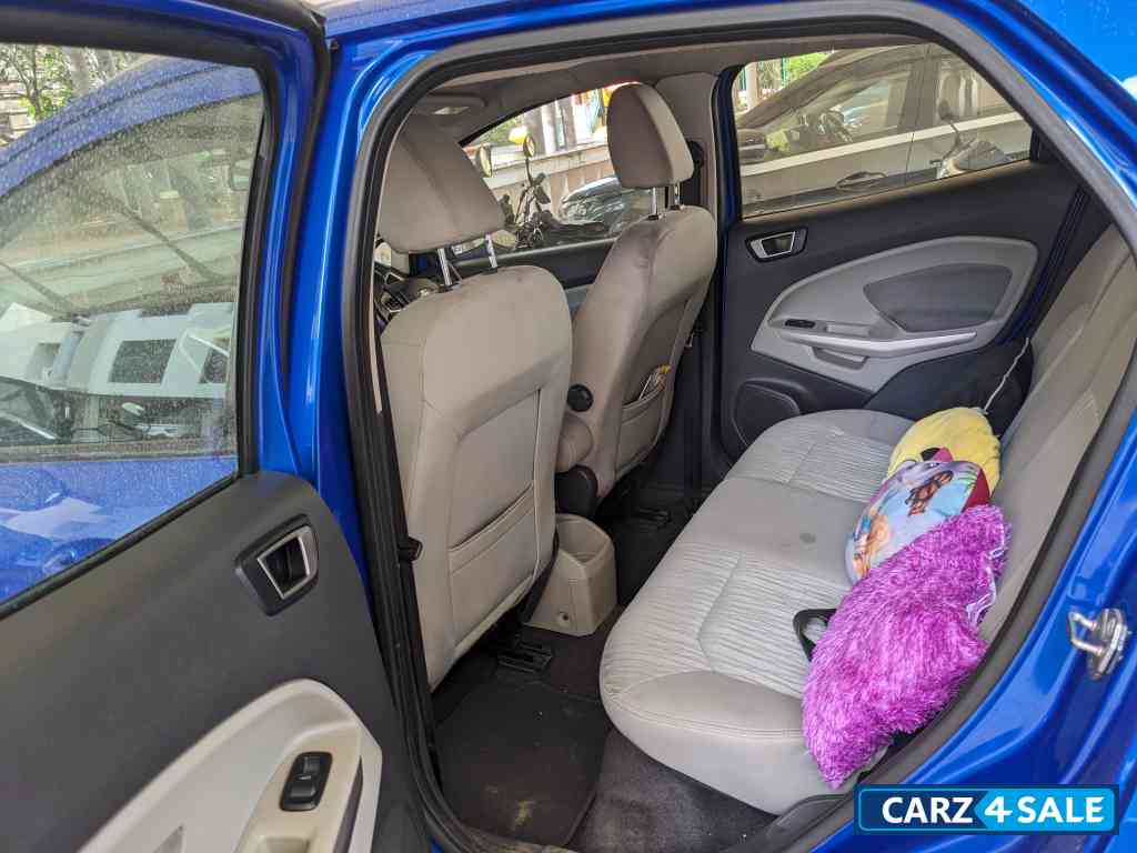 Blue Ford Ecosport Titanium 1.5 TDCi diesel