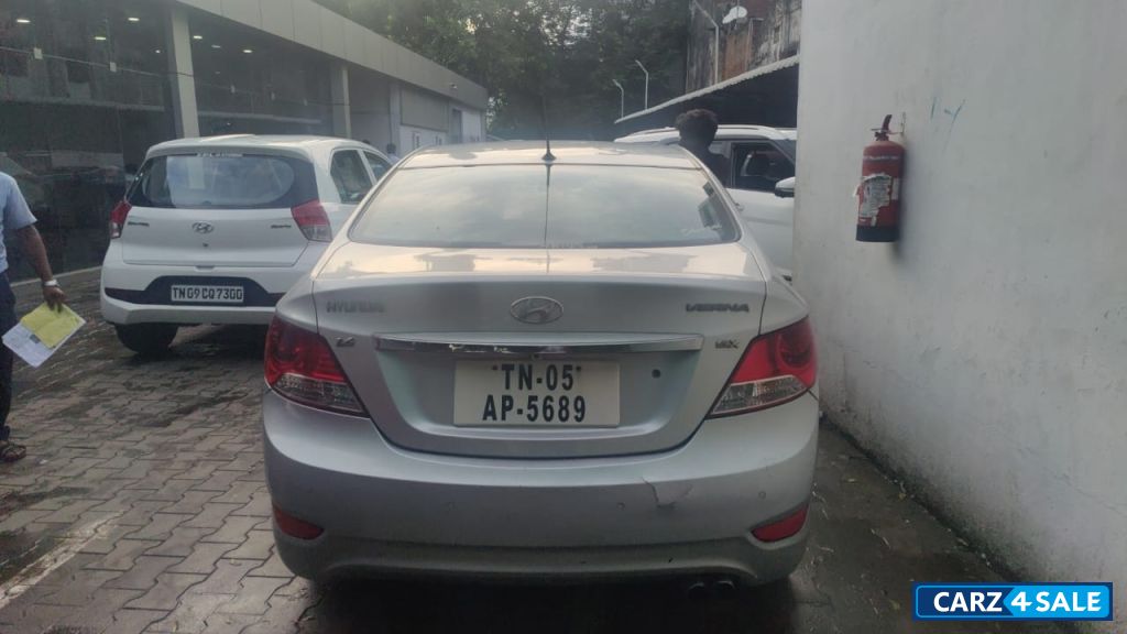 Hyundai Fluidic Verna 4S CRDI SX1.6