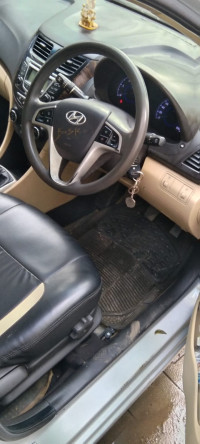 Hyundai Fluidic Verna 4S CRDI SX1.6