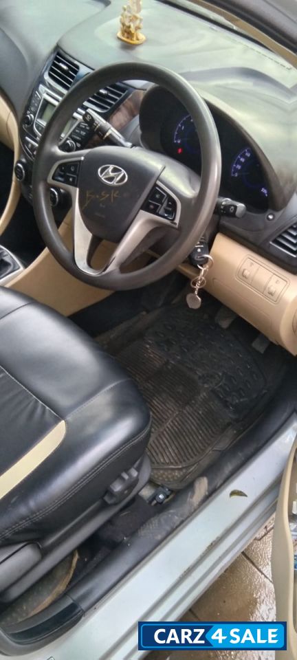 Hyundai Fluidic Verna 4S CRDI SX1.6