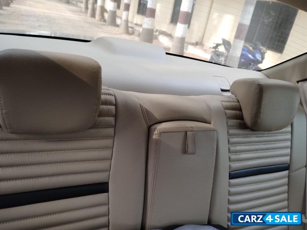 Metallic Sliver Premium Maruti Suzuki Dzire Zxi