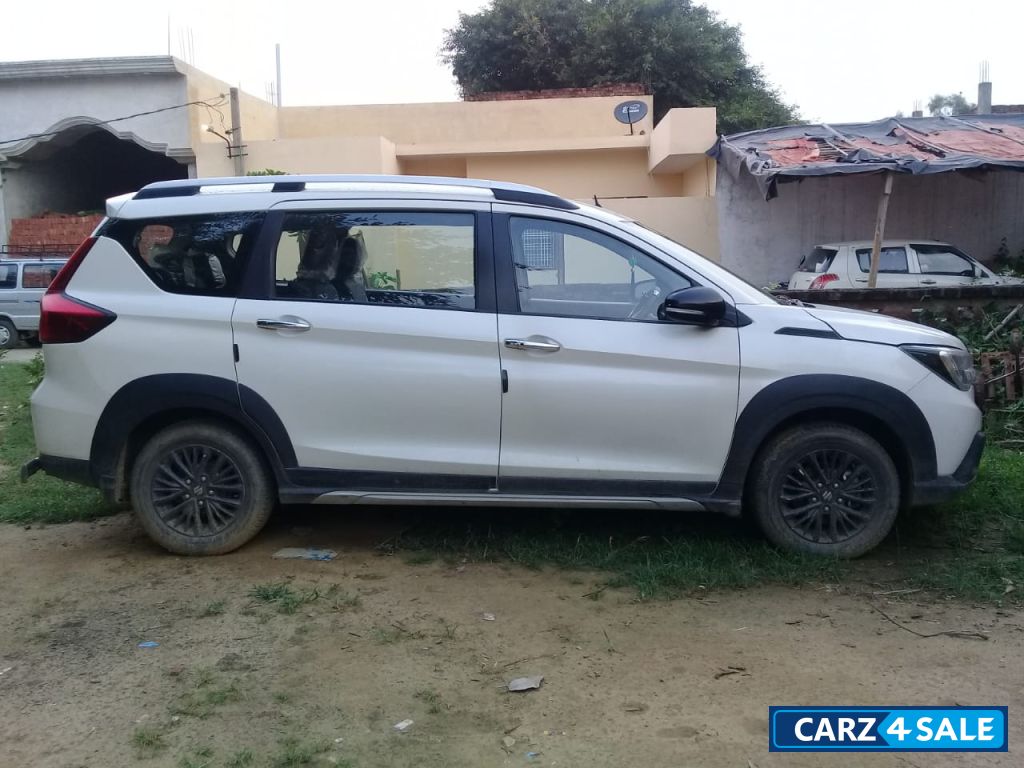 Maruti Suzuki XL6 zeta /mt -petrol