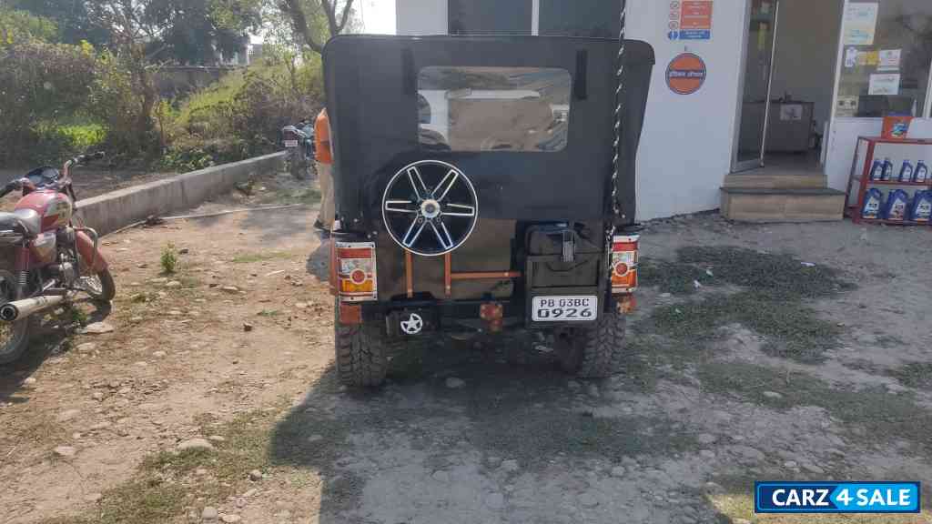 Black Mahindra Jeep 2019