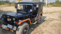 Black Mahindra Jeep 2019