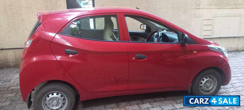 Red Hyundai Eon ERA