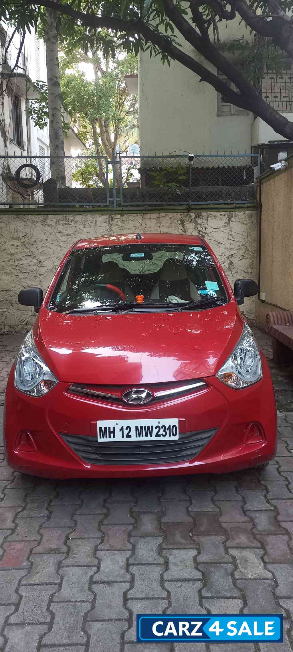 Red Hyundai Eon ERA