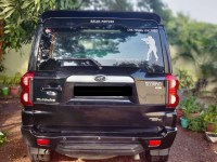Black Mahindra Scorpio S7