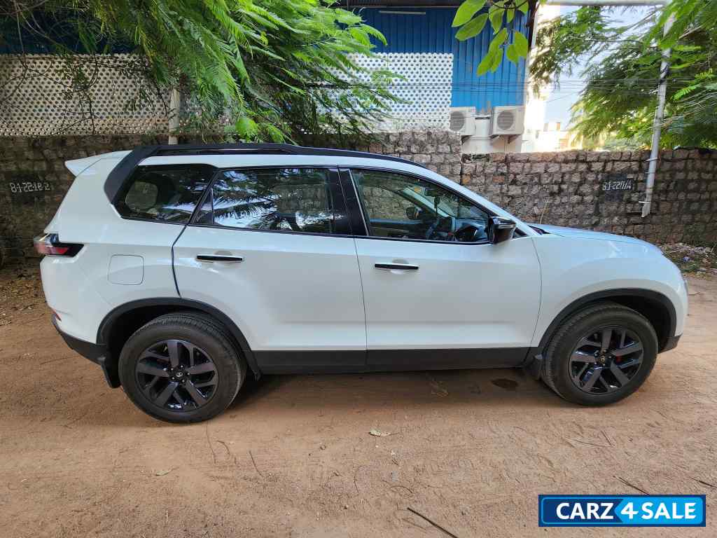 White Tata Safari XZ Plus Adventure
