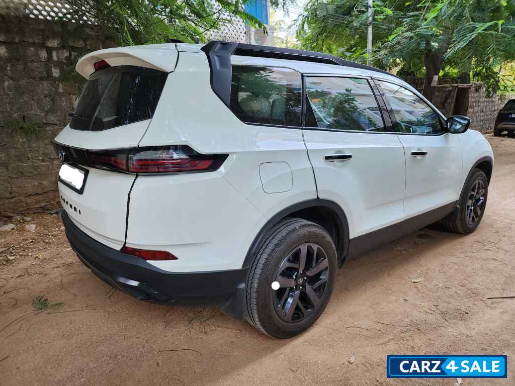 White Tata Safari XZ Plus Adventure