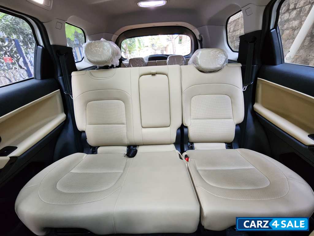 White Tata Safari XZ Plus Adventure