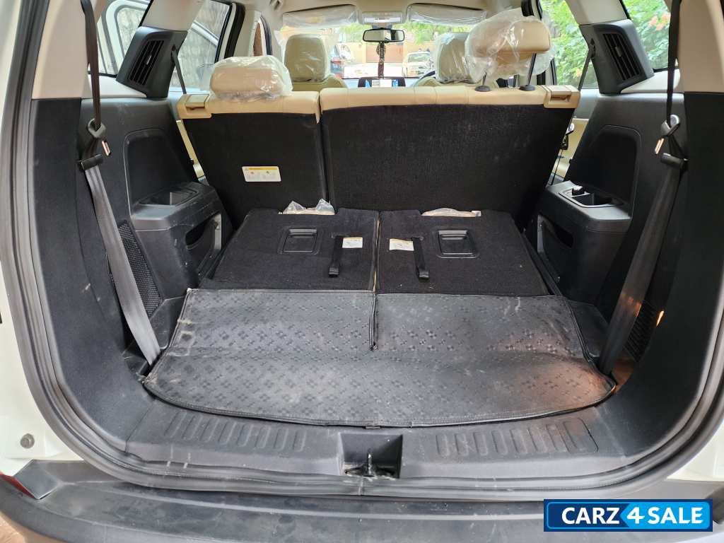 White Tata Safari XZ Plus Adventure