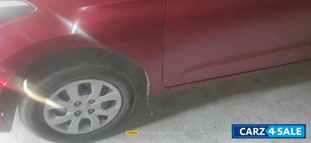 Fiery Red Hyundai Elite i20 Sportz