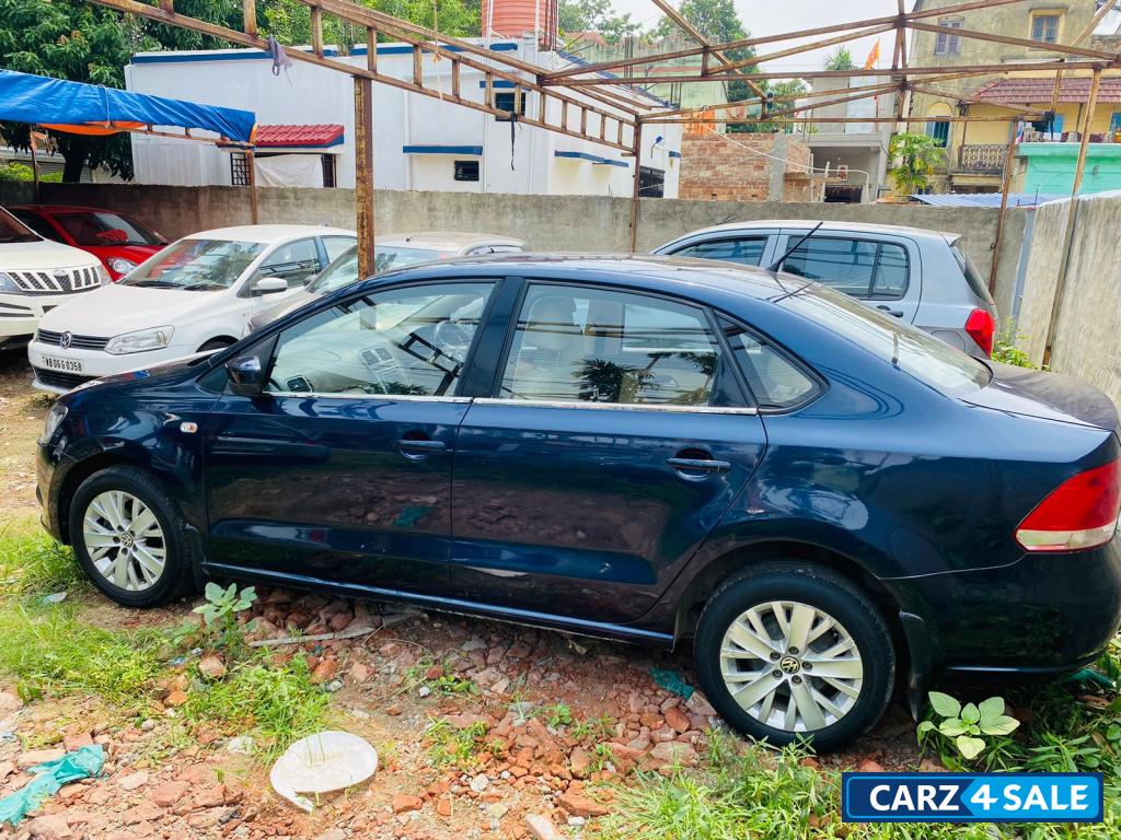 Night Blue Volkswagen Vento 1.5 TDI Highline