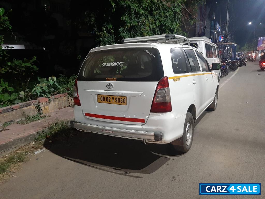 Pearl White Toyota Innova 2.5G