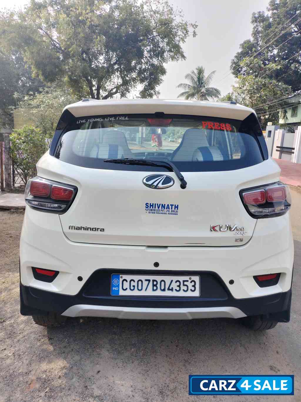 Mahindra KUV100 K8 NXT