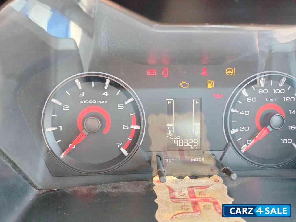 Mahindra KUV100 K8 NXT