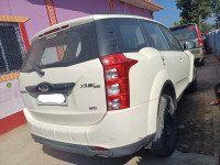 White Mahindra XUV 500 W6