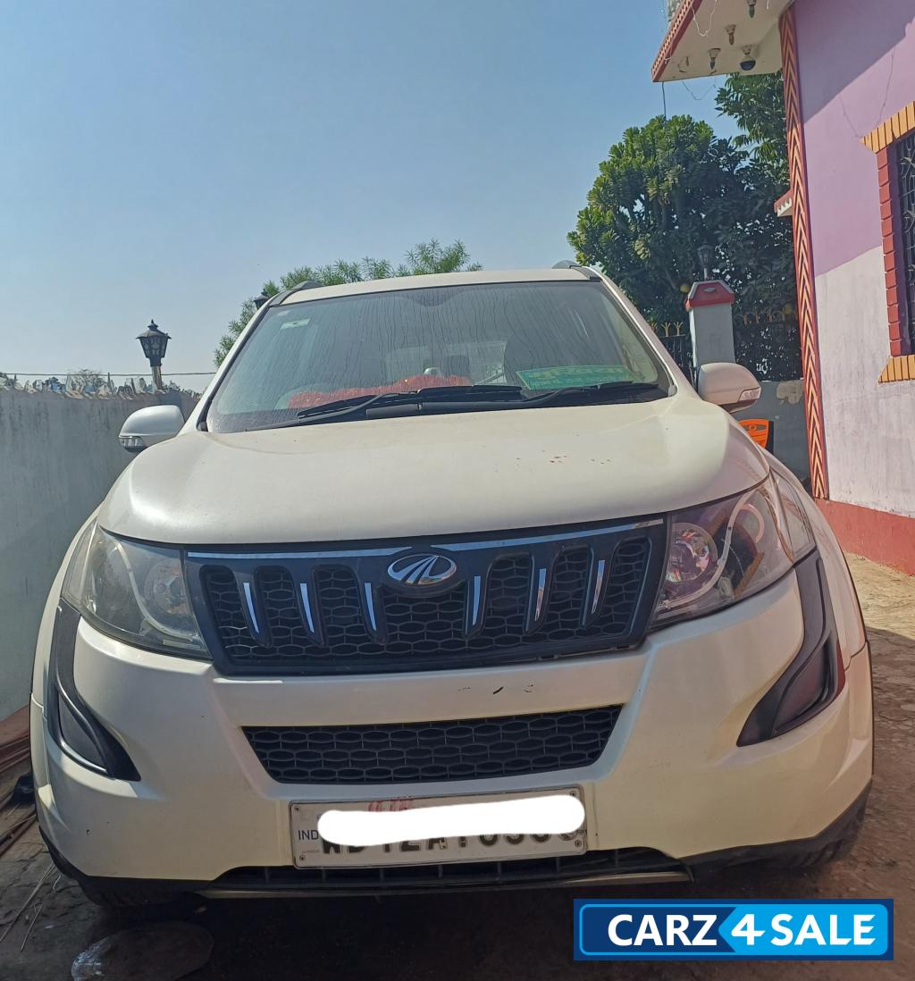 White Mahindra XUV 500 W6