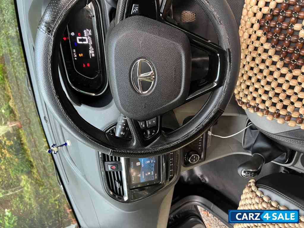 Tata Tiago XZ plus