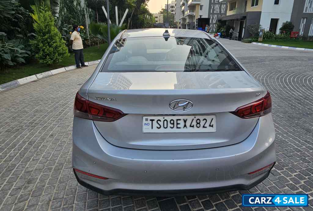 Hyundai Verna VTVT EX ST 1.6