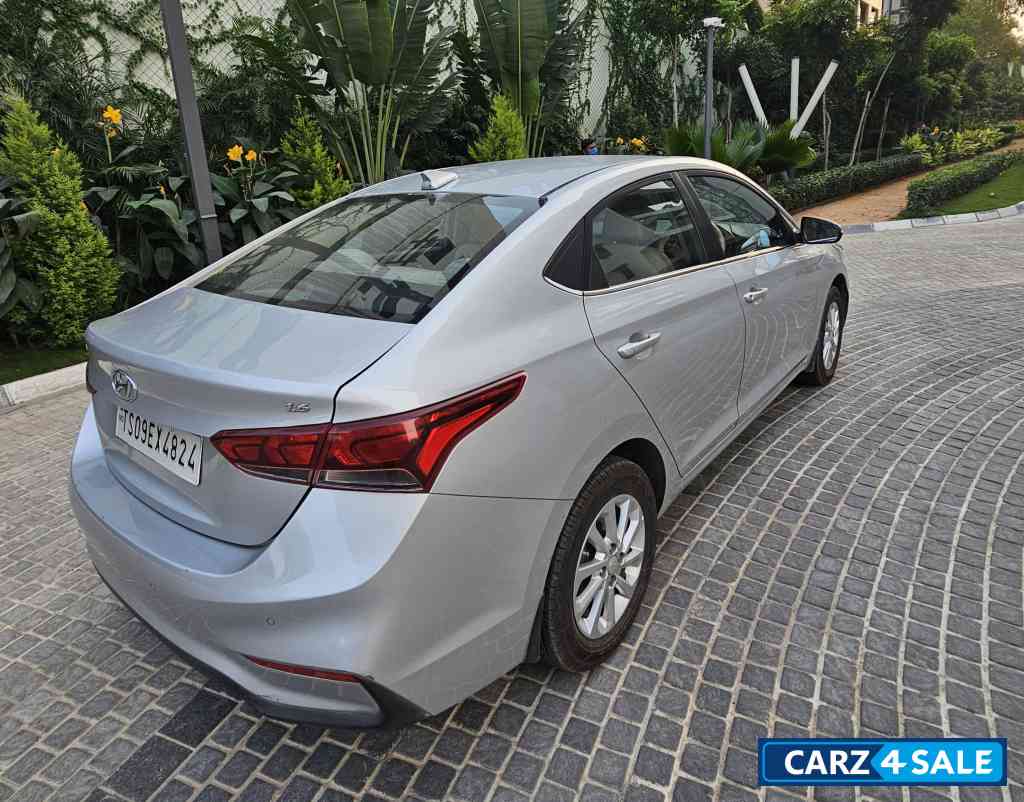 Hyundai Verna VTVT EX ST 1.6