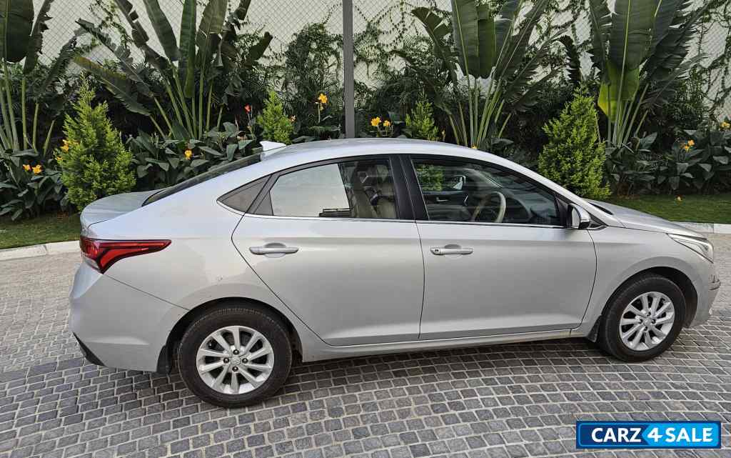 Hyundai Verna VTVT EX ST 1.6